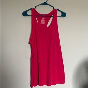 pink tank top